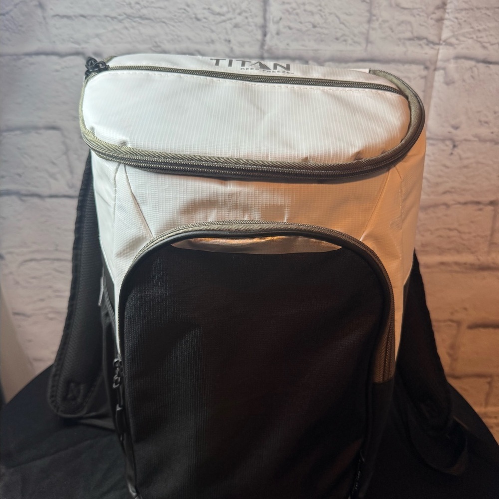 Titan Arctic Zone Titan Deep Freeze 24 Can/16 Quart Backpack Cooler.